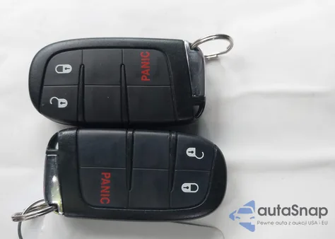 2019 Jeep Compass Latitude 4X4 z USA, uszkodzony, nr VIN 3C4NJDBB8KT641671